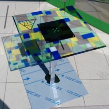 Tavolo realizzato in TRESPEX Mosaic Trasparente