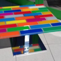 Tavolo realizzato in TRESPEX Mosaic Wall